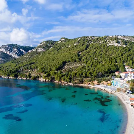 Villa Nives - Three-bedroom With Terrace And Sea View *