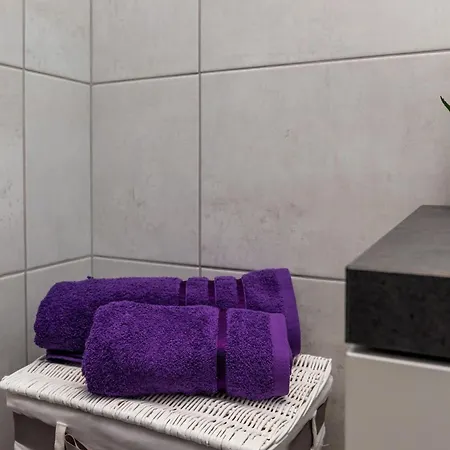 Nives - Three-bedroom With Terrace And Sea View * Zuljana