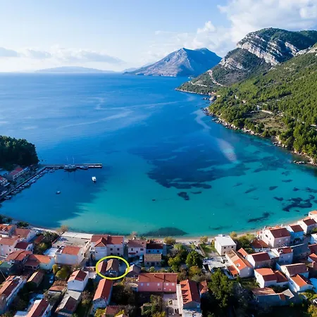 Nives - Three-bedroom With Terrace And Sea View