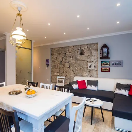 Vila Nives - Three-bedroom With Terrace And Sea View *