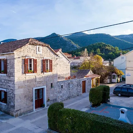 Nives - Three-bedroom With Terrace And Sea View Vila Žuljana