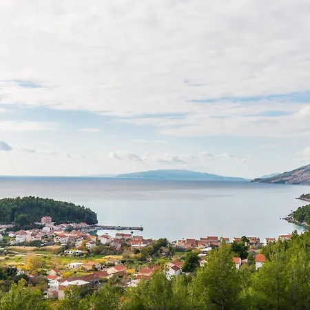 Nives - Three-bedroom With Terrace And Sea View Žuljana